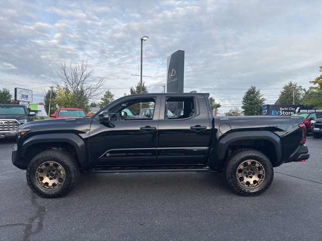 2025 Toyota Tacoma Trailhunter photo 6