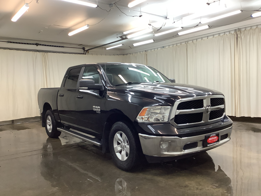 2019 Ram 1500 Classic SLT photo 3