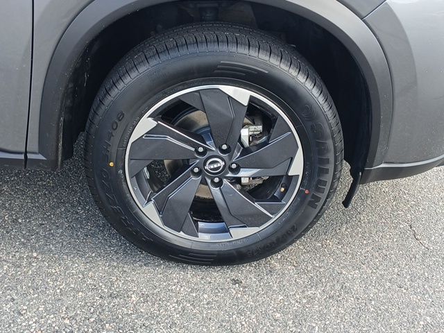 2024 Nissan Rogue SV photo 22