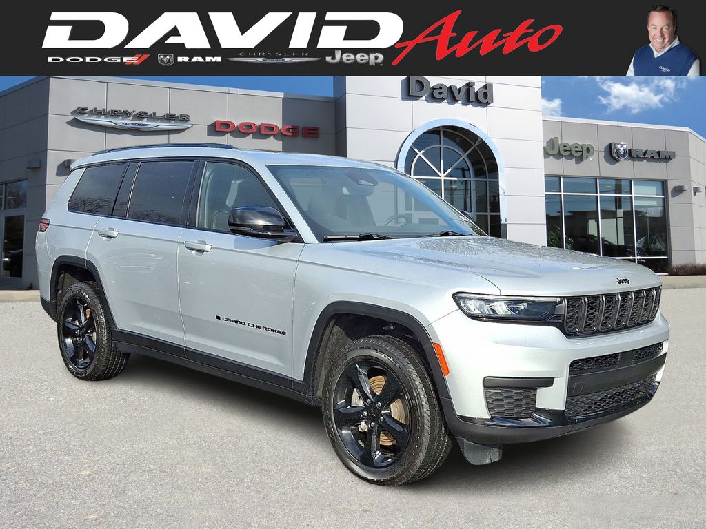 2023 Jeep Grand Cherokee L Altitude's photo