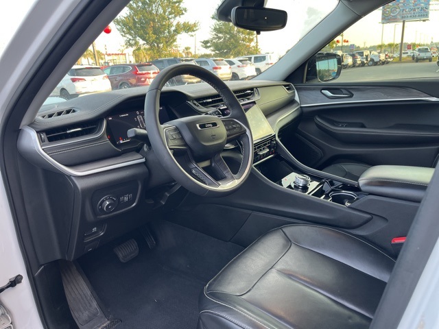 2023 Jeep Grand Cherokee Limited photo 3