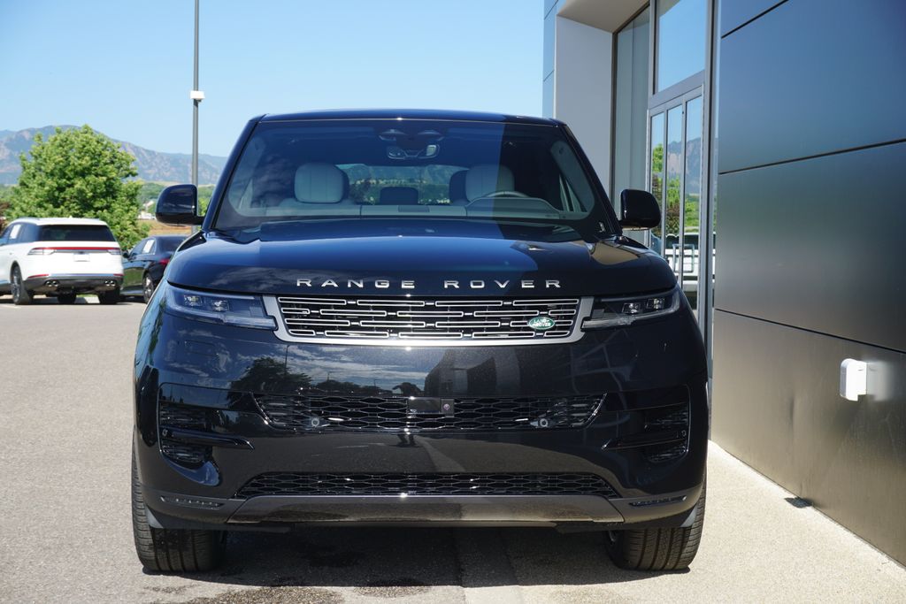 2025 Land Rover Range Rover Sport SE photo 4