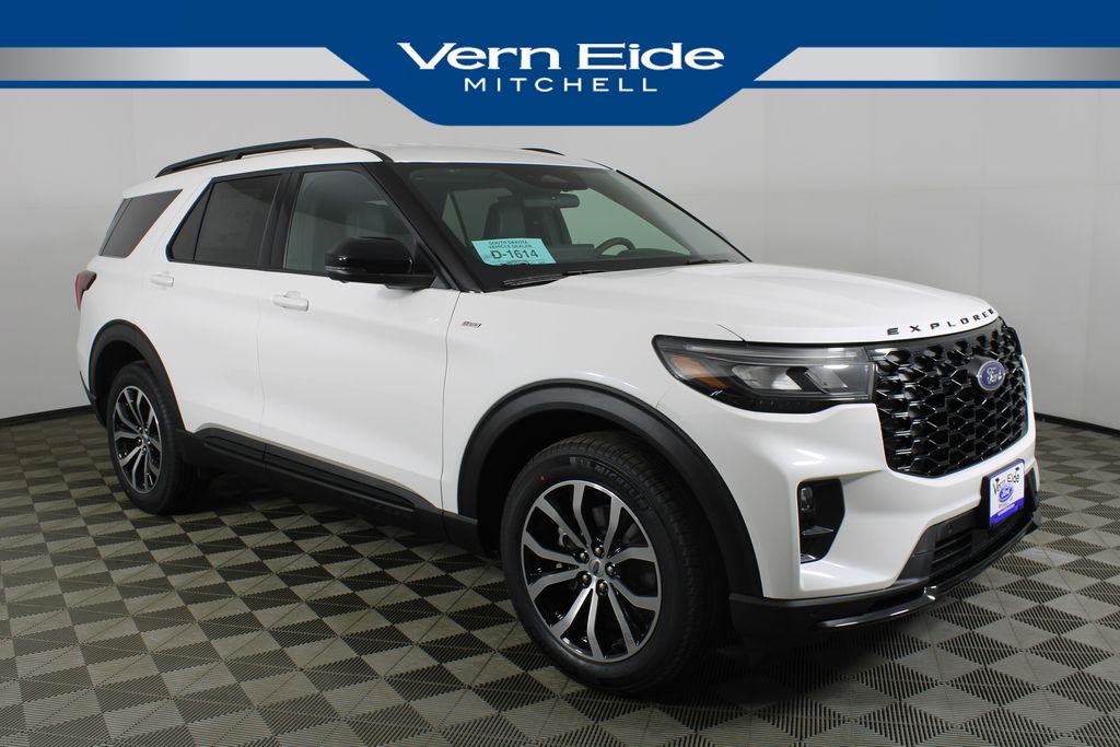 2026 Ford Explorer ST-LINE's photo