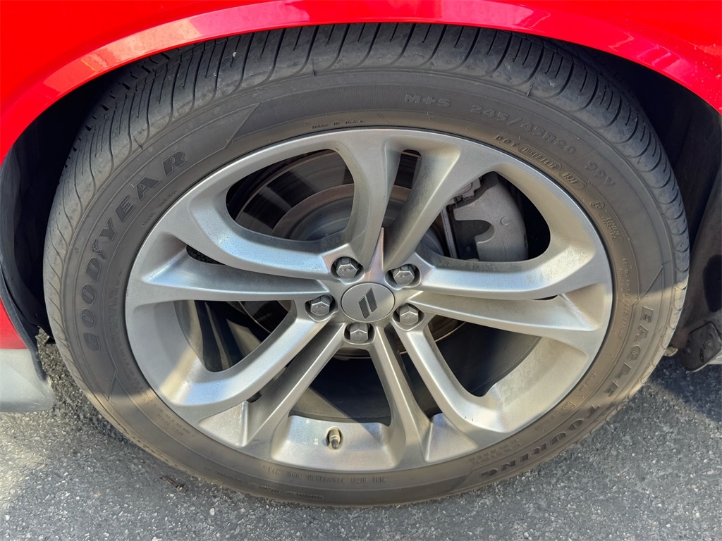 2022 Dodge Challenger R/T photo 2