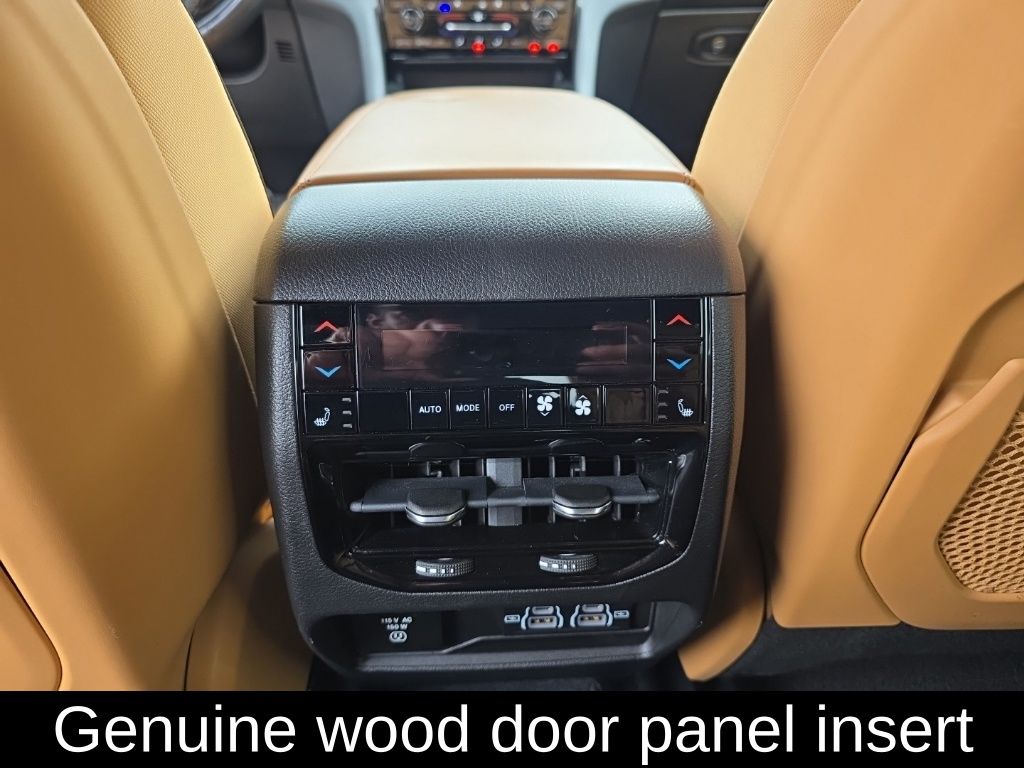 2022 Jeep Grand Cherokee L Summit photo 21