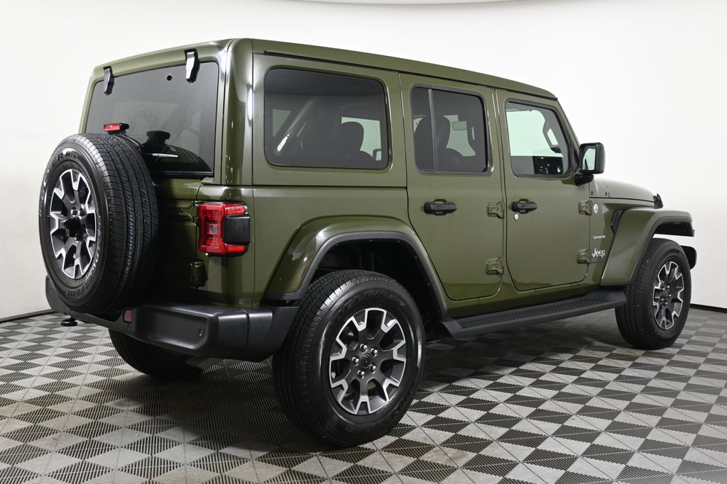 2024 Jeep Wrangler Sahara photo 7