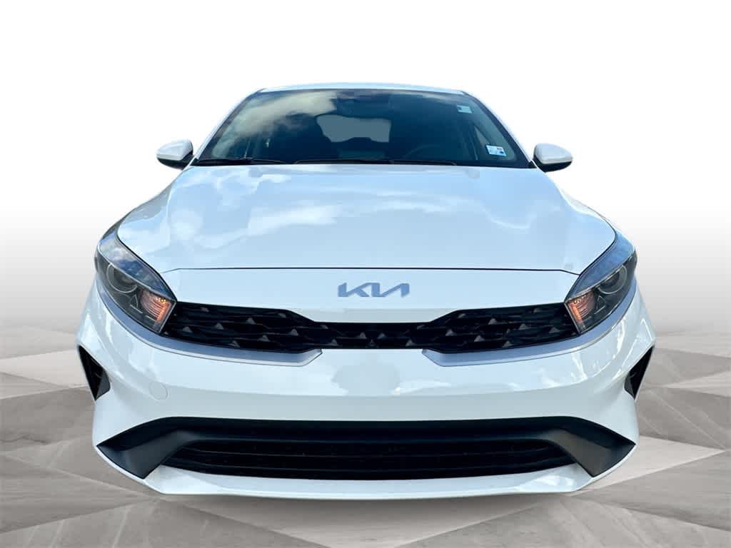 2024 Kia Forte LXS photo 3