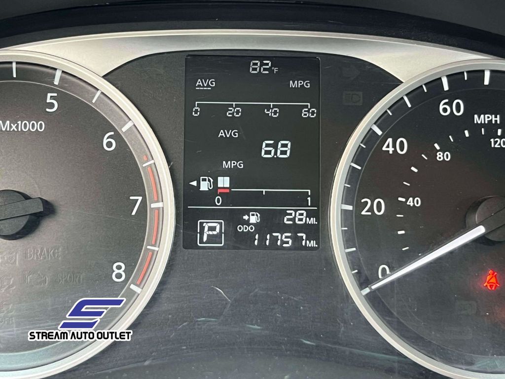 2025 Nissan Versa 1.6 S photo 20
