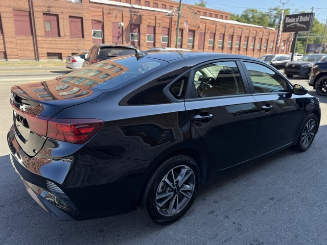 2023 Kia Forte LXS photo 7