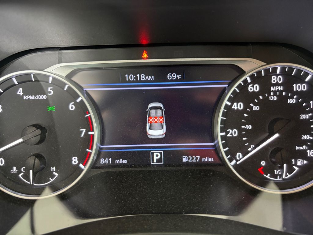 2025 Nissan Sentra SV photo 10