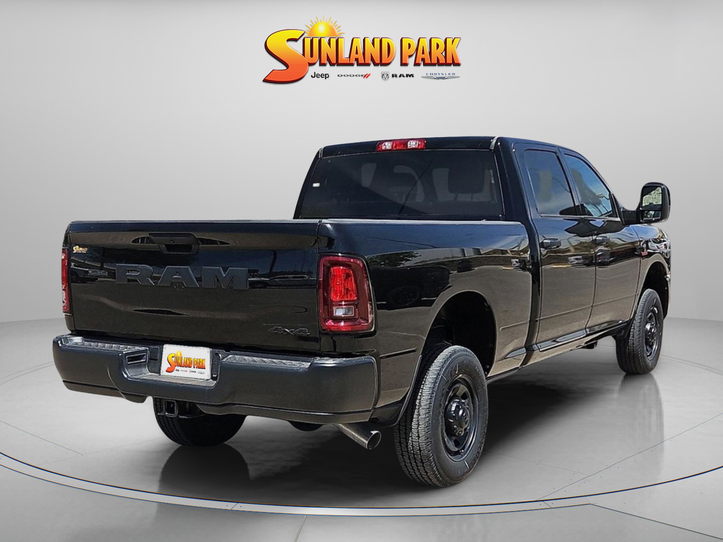 2025 Ram 2500 Tradesman photo 4