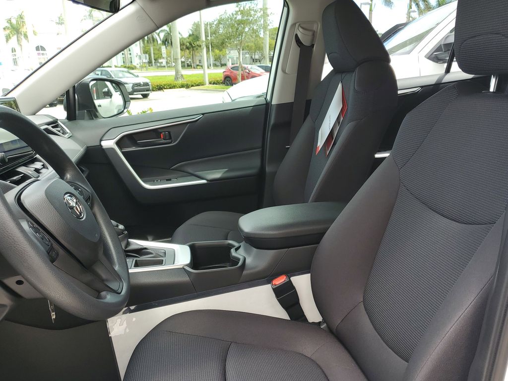 2025 Toyota RAV4 LE photo 15