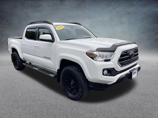 2019 Toyota Tacoma SR5 photo 2