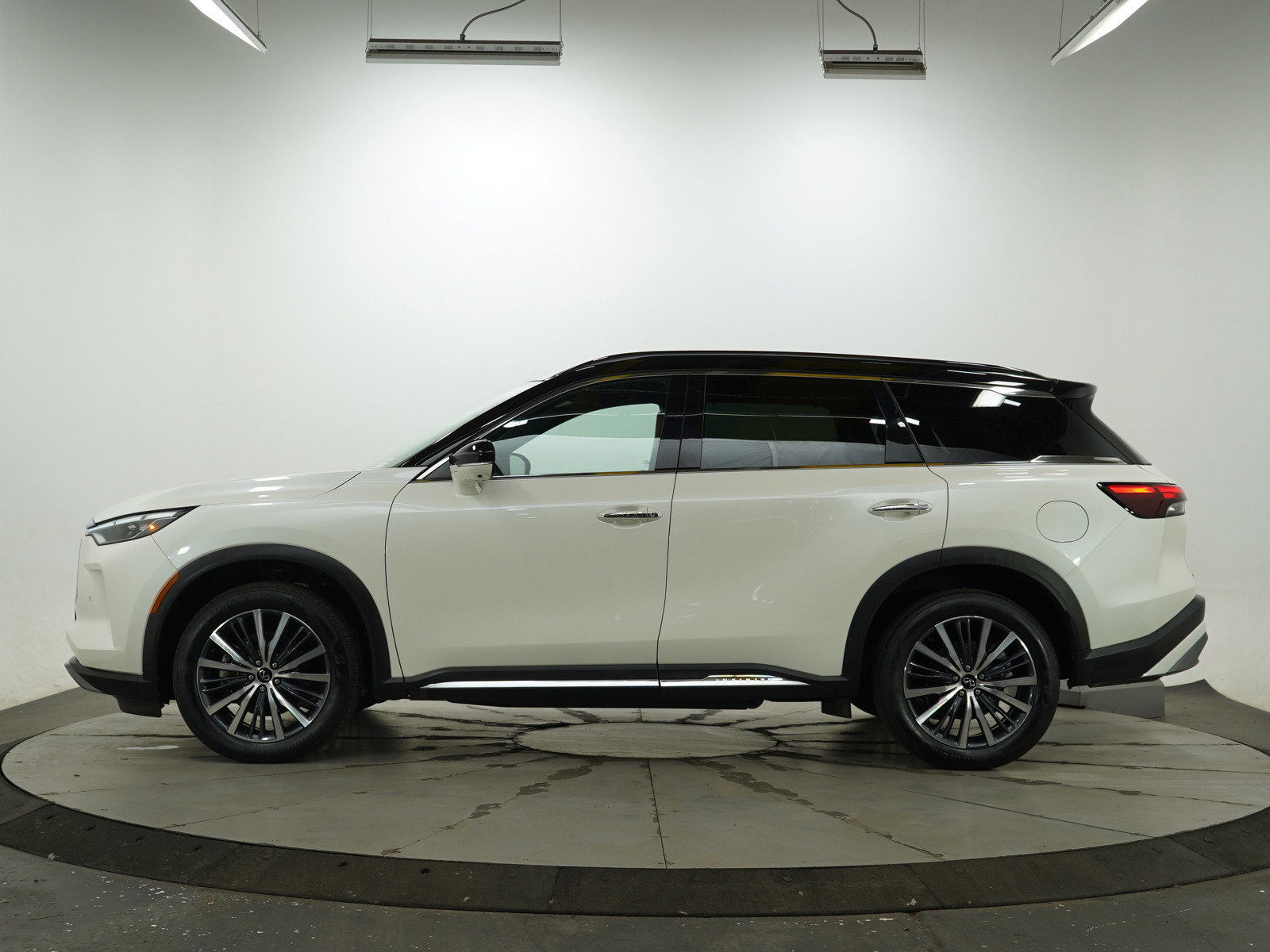 Used 2024 INFINITI QX60 Autograph with VIN 5N1DL1HU4RC346436 for sale in Wayzata, Minnesota