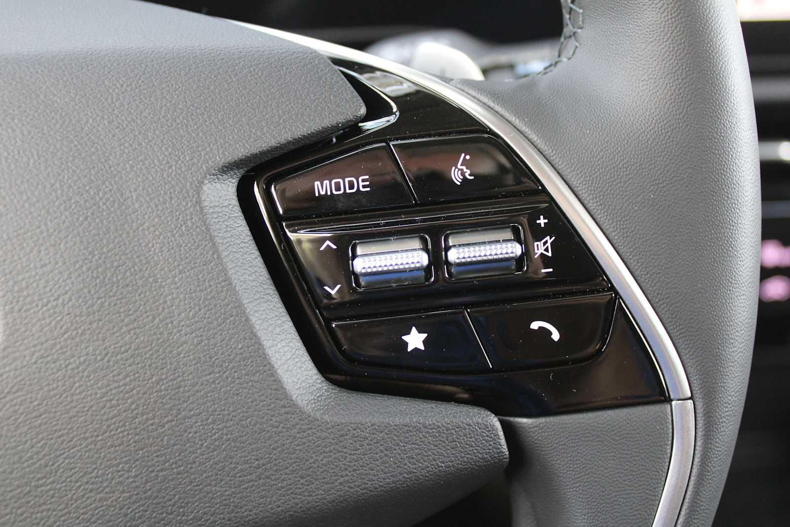 2025 Kia Niro SX photo 27