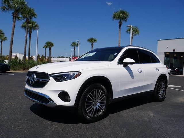 2025 Mercedes Benz GLC 300 photo 7
