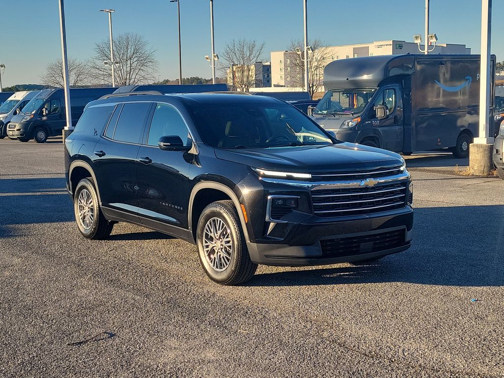 2025 Chevrolet Traverse LT