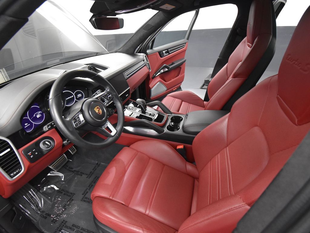 2022 Porsche Cayenne E-Hybrid Turbo S photo 16