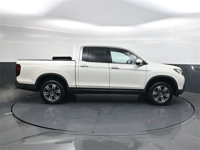 2019 Honda Ridgeline RTL-E photo 3