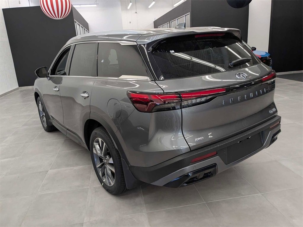 2025 Infiniti QX60 Luxe photo 9