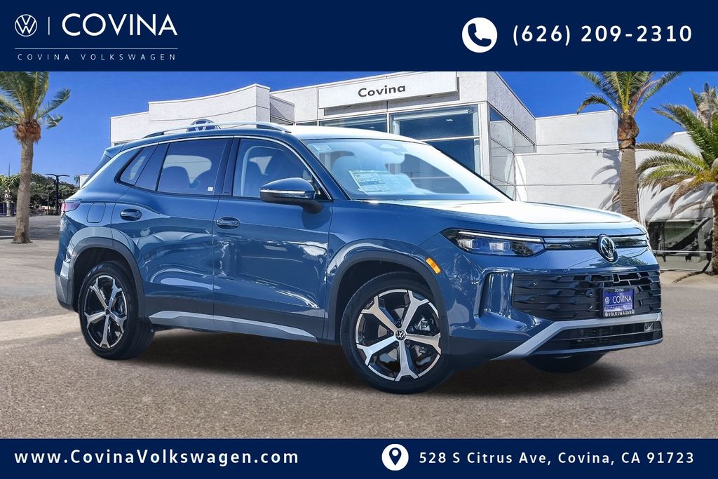 2025 Volkswagen Tiguan SE's photo