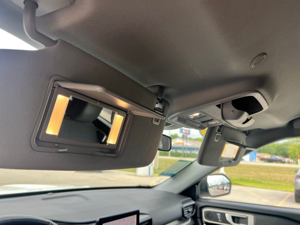 2022 Ford Explorer XLT photo 15