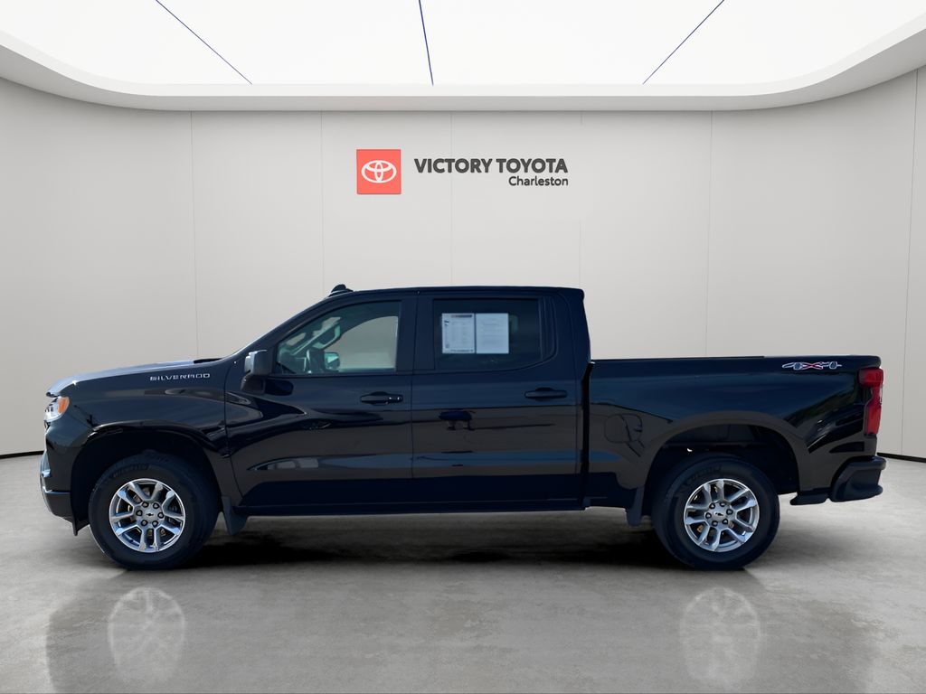2023 Chevrolet Silverado 1500 RST photo 2