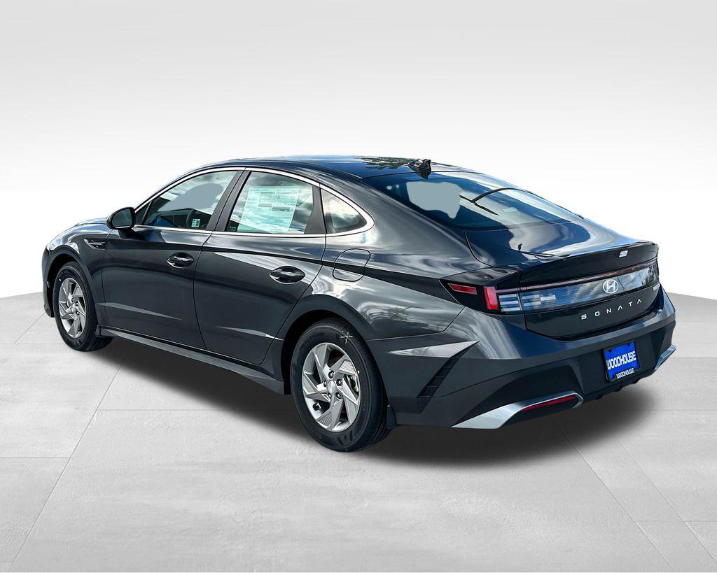 2025 Hyundai Sonata SE photo 7