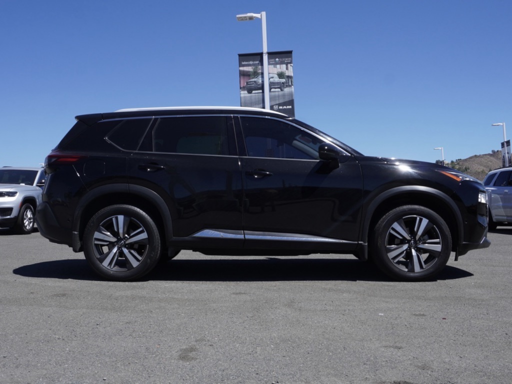 2023 Nissan Rogue SL photo 2