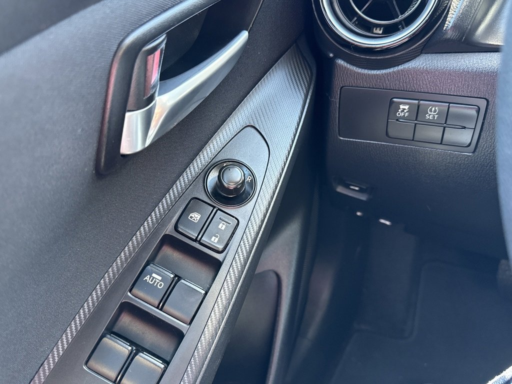 2018 Toyota Yaris iA Base photo 27