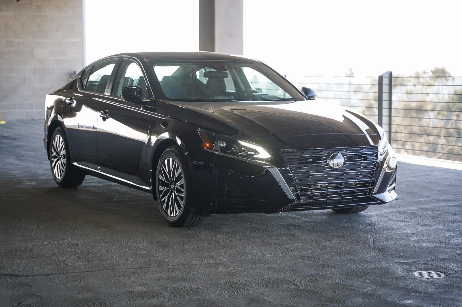 2025 Nissan Altima SV photo 3