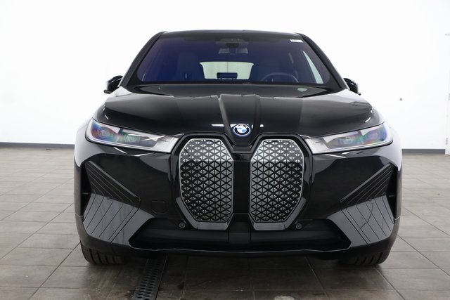 New 2025 Black BMW xDrive50 image 2