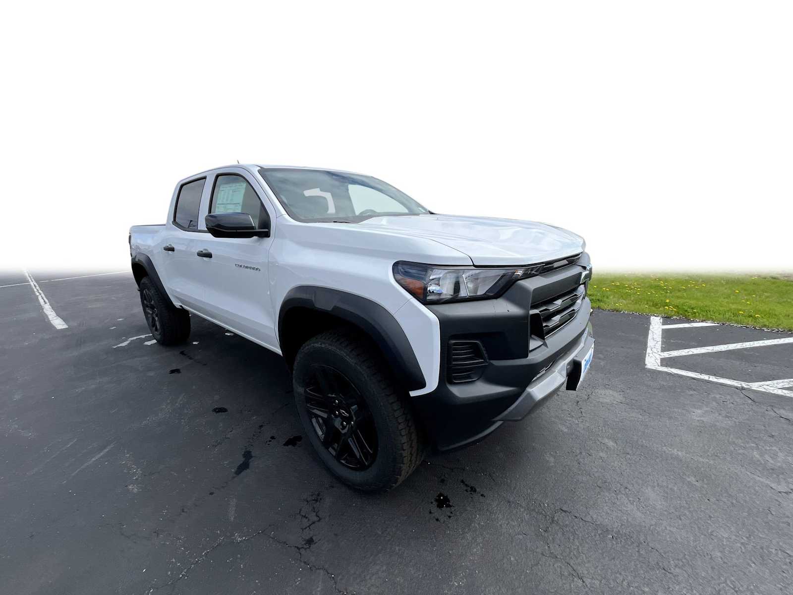2025 Chevrolet Colorado Trail Boss photo 2