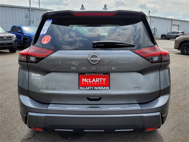 2025 Nissan Rogue SL photo 4