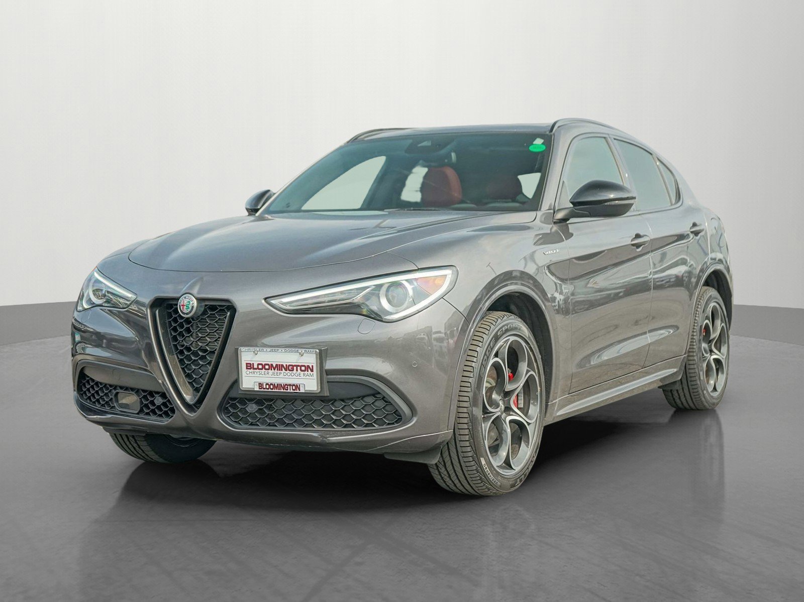 2022 Alfa Romeo Stelvio Ti Sport photo 2