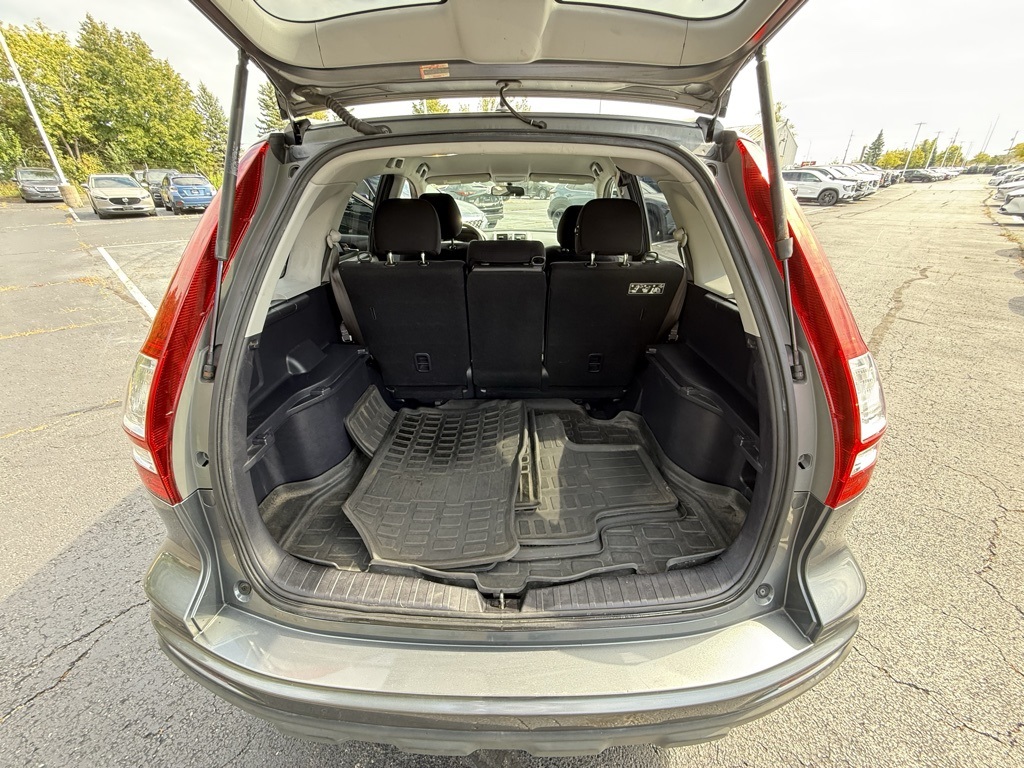 2011 Honda CR-V SE photo 2
