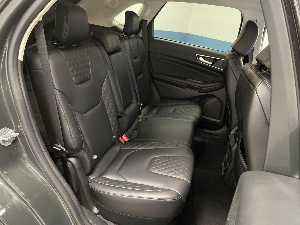 2024 Ford Edge Titanium photo 30
