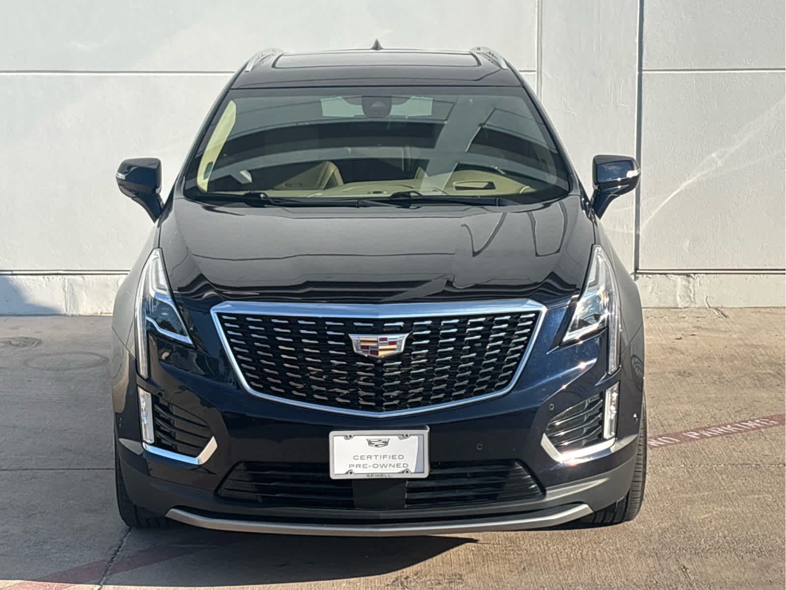 2021 Cadillac XT5 Platinum Premium Luxury photo 2