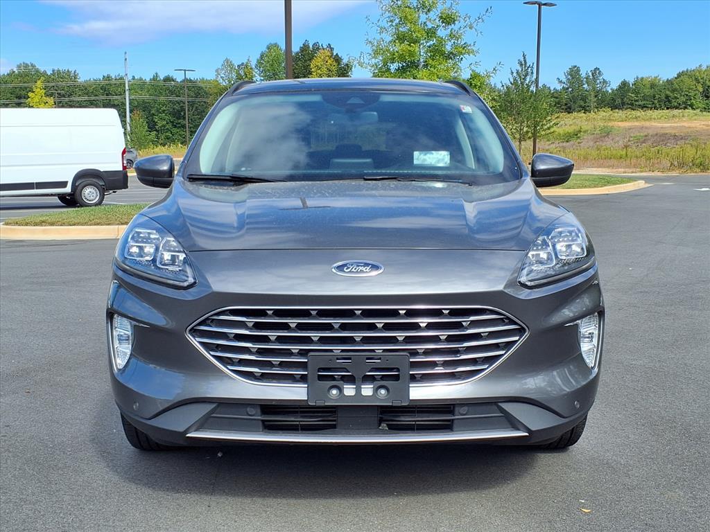 2022 Ford Escape Titanium photo 2