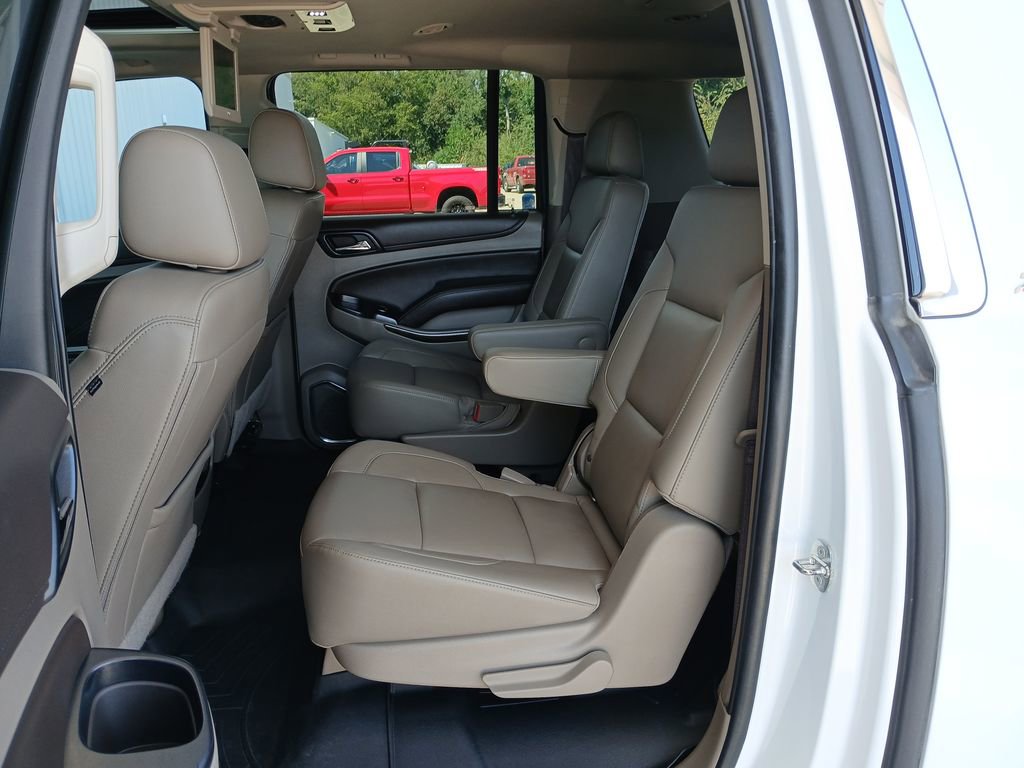 2018 Chevrolet Suburban LT photo 26