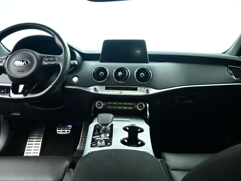 2020 Kia Stinger GT2 photo 9