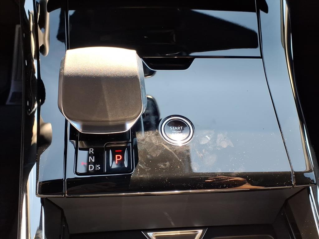 2025 Land Rover Range Rover Sport SE photo 12