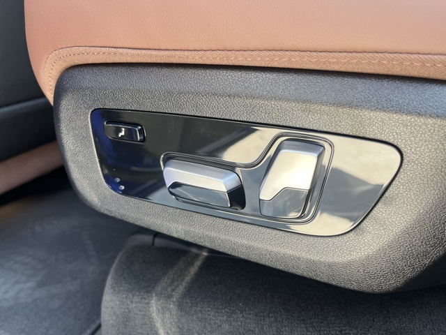 2026 Bmw X7 M60i photo 13