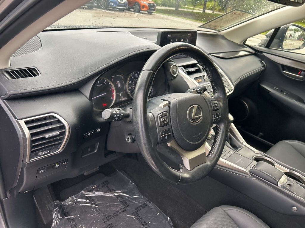 2021 Lexus NX 300 photo 16