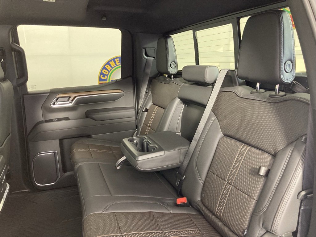 2026 Chevrolet Silverado 1500 High Country photo 2