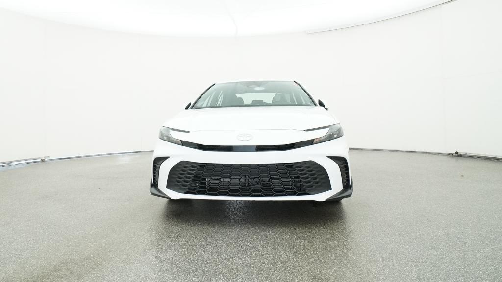 2025 Toyota Camry SE photo 3