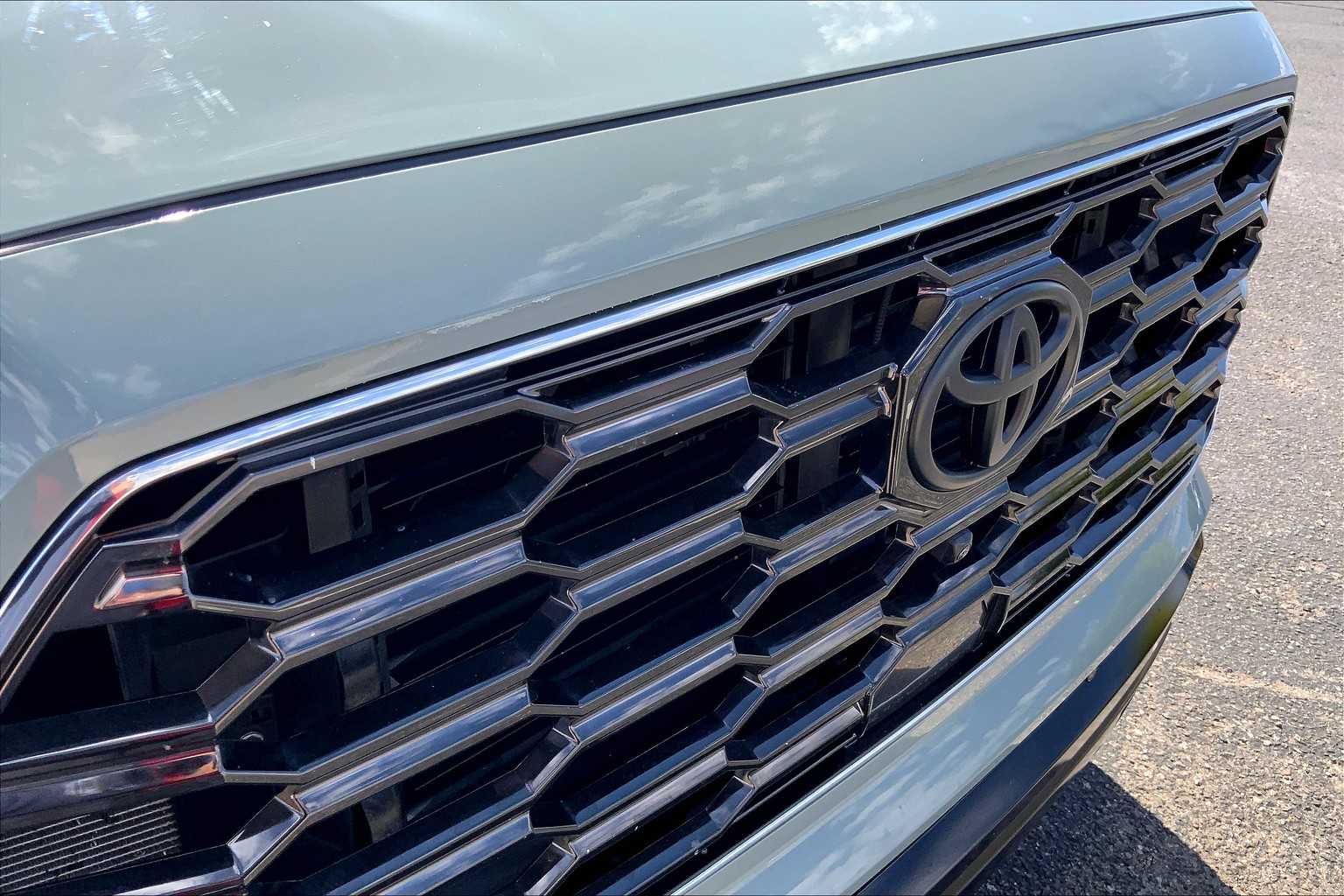 2024 Toyota Sequoia Platinum photo 26