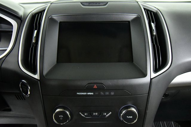 2020 Ford Edge SEL photo 3