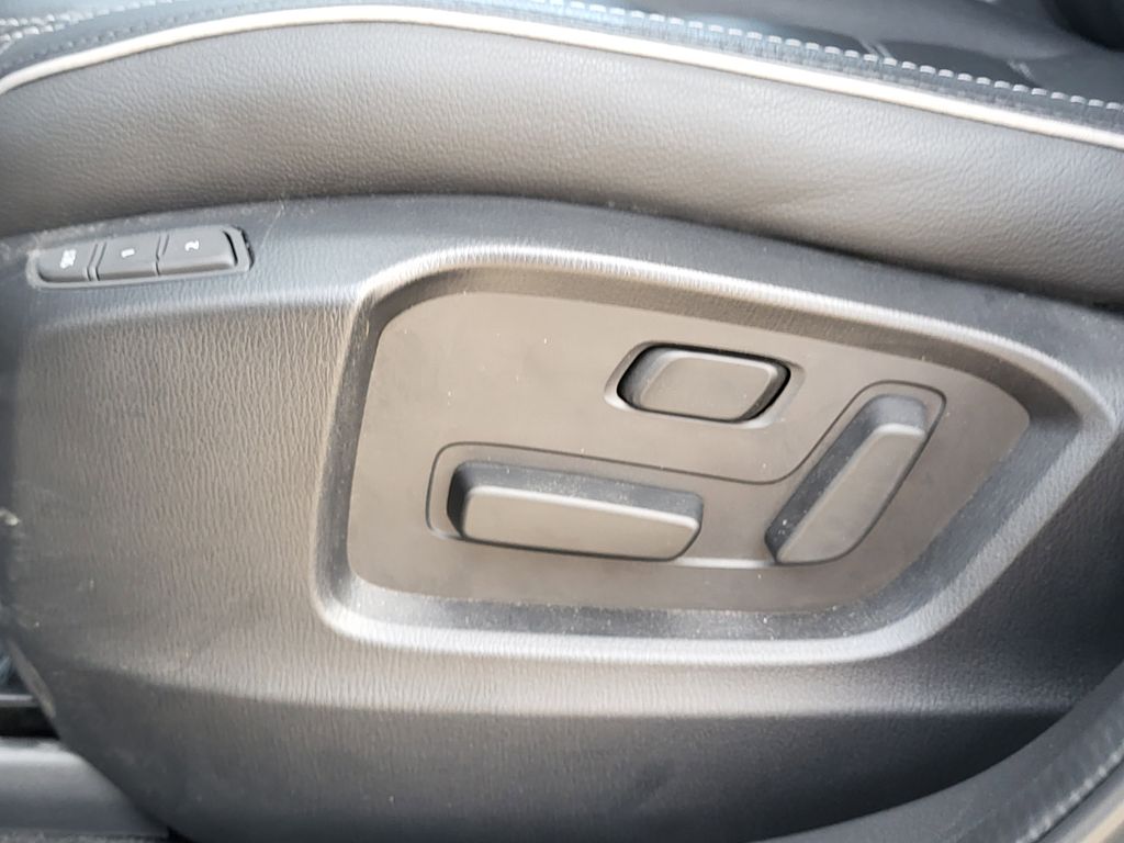 2024 Mazda CX-5 2.5 S Preferred photo 9