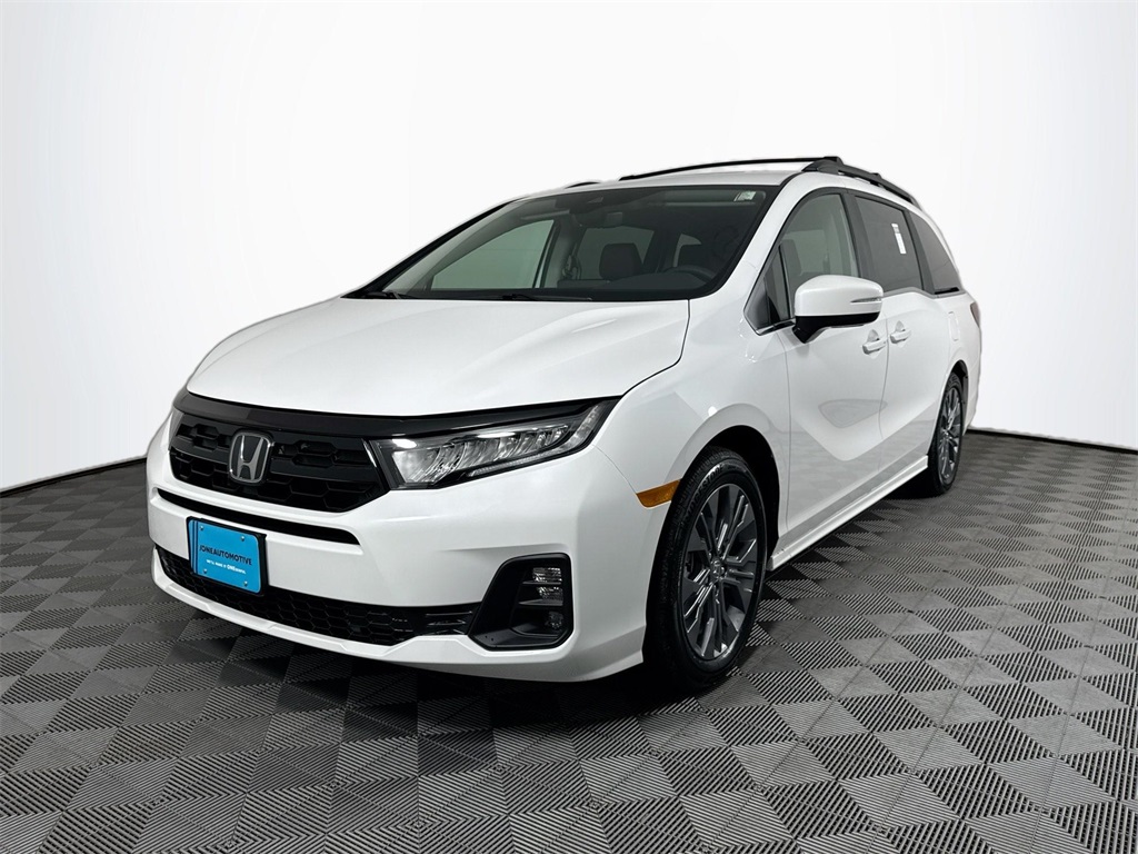 2026 Honda Odyssey Touring's photo